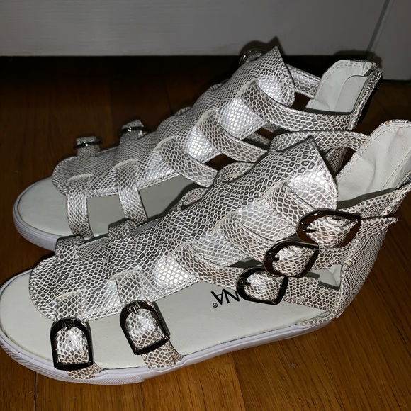 Silver met python sandals - Picture 2 of 3